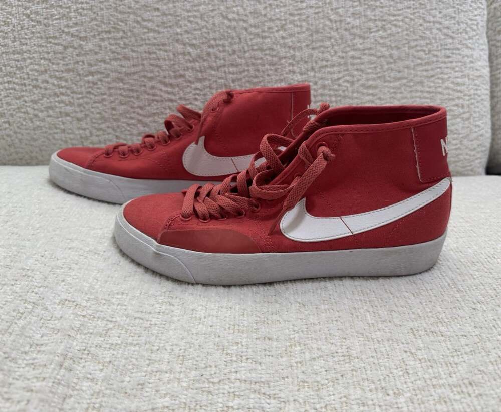 Nike SB Red Mid-Top Skateboarding Shoes, US Size 7.5